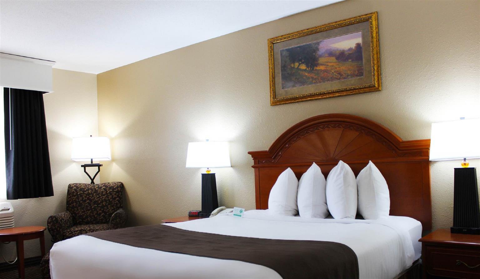 Revel Hotel Minot - Surestay Collection By Best Western ภายนอก รูปภาพ