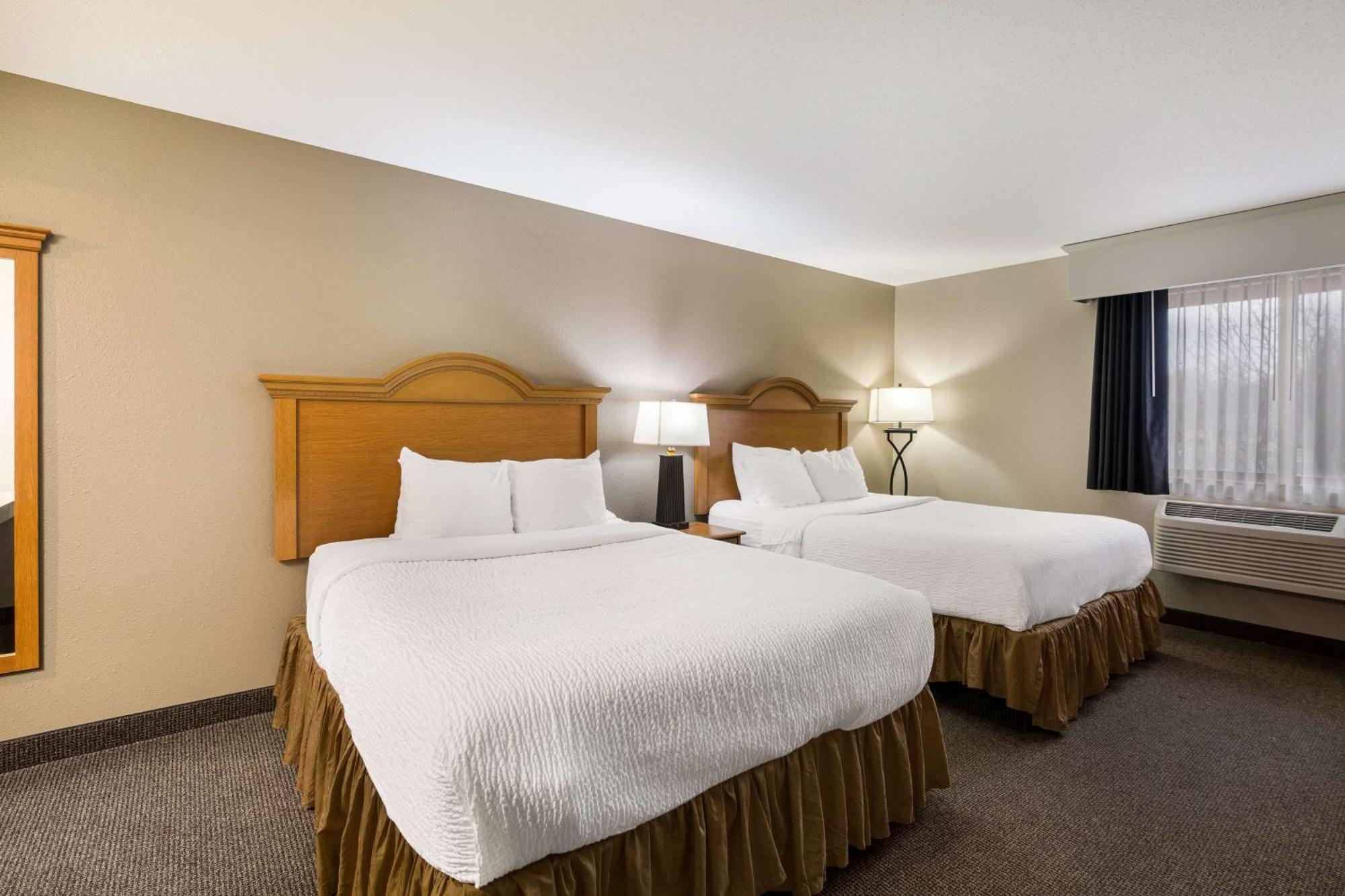 Revel Hotel Minot - Surestay Collection By Best Western ภายนอก รูปภาพ